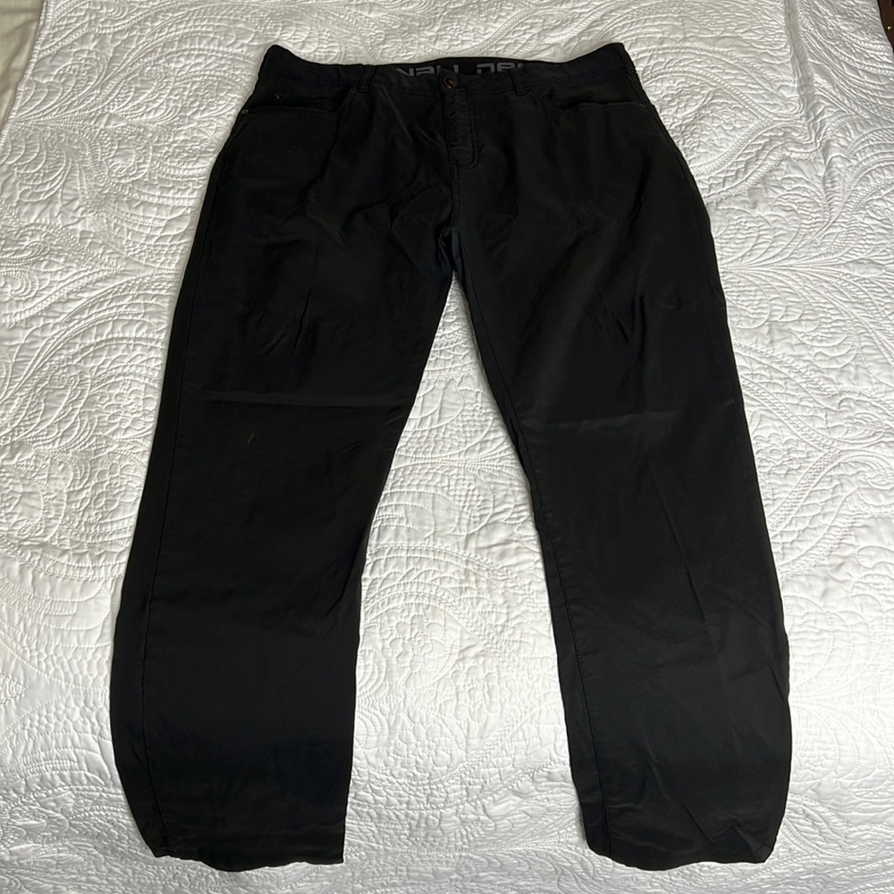 MEN DENALI TRENT TRAVEL PANTS